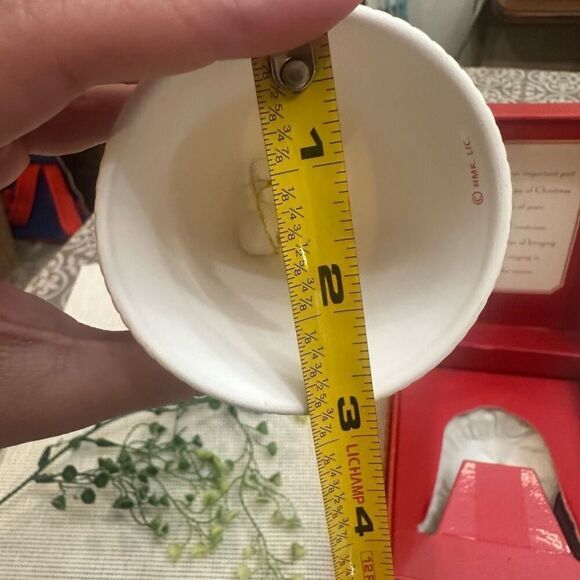 Hallmark Porcelain Dated Bell 2007 Collector’s Ornament Wreath Christmas NEW - Picture 9 of 9